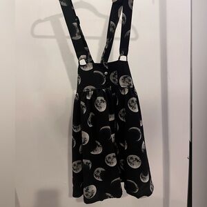 Hot topic moon print overall skirt